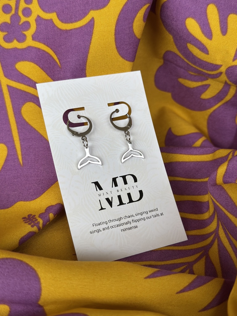Whale Tale Earrings SILVER