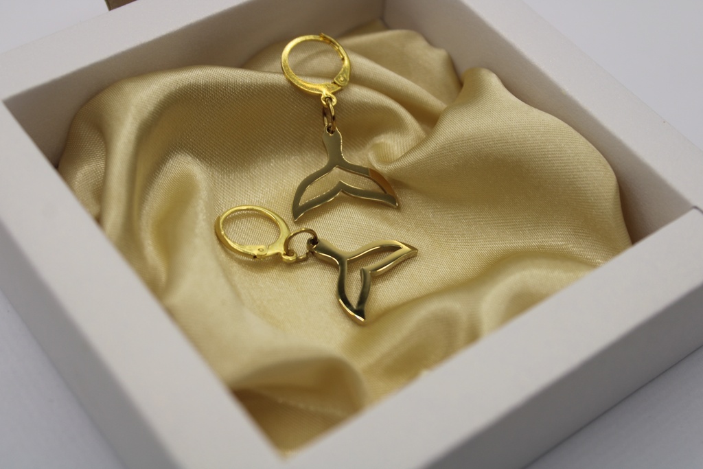 Whale Tale Earrings GOLD